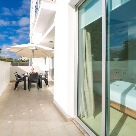 Calypso - Coralli Beachfront Apartment โปรทาราส ภายนอก รูปภาพ